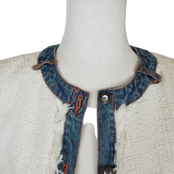 Cache White and Blue Jacket - Picture 5 of 8